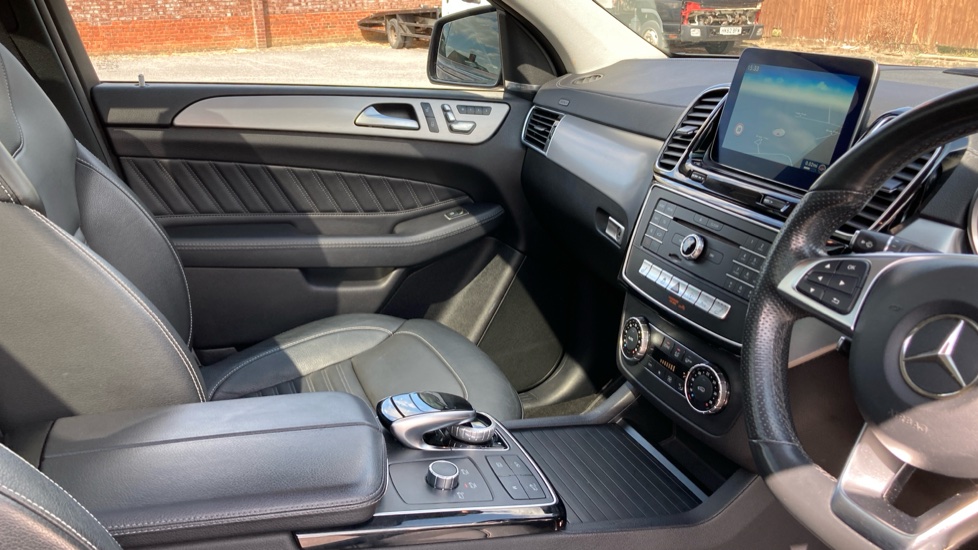 Mercedes-Benz GLE Coupe GLE 350d 4Matic AMG Line Premium Plus 5dr 9G-Tron Diesel Estate - Image 14