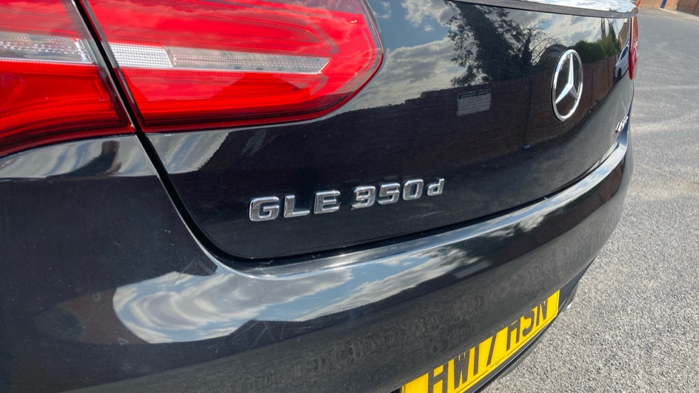 Mercedes-Benz GLE Coupe GLE 350d 4Matic AMG Line Premium Plus 5dr 9G-Tron Diesel Estate - Image 24
