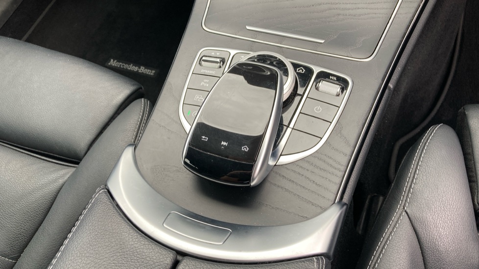 Mercedes-Benz C-Class C200 Sport 4dr 9G-Tronic Petrol Saloon - Image 38