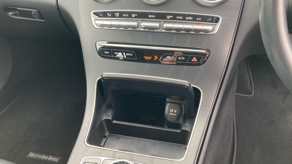 Mercedes-Benz C-Class C200 Sport 4dr 9G-Tronic Petrol Saloon - Image 39