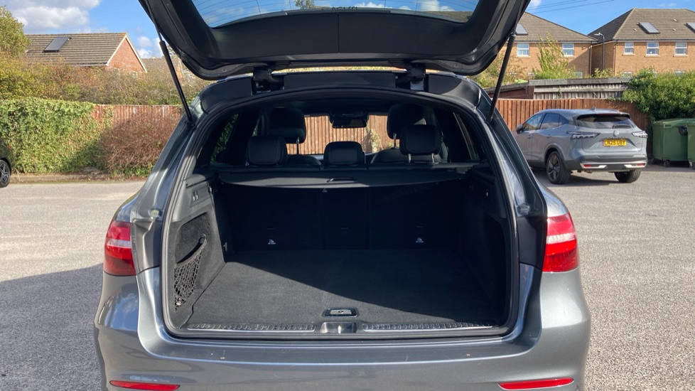 Mercedes-Benz GLC 250d 4Matic SE 5dr 9G-Tronic Diesel Estate - Image 4
