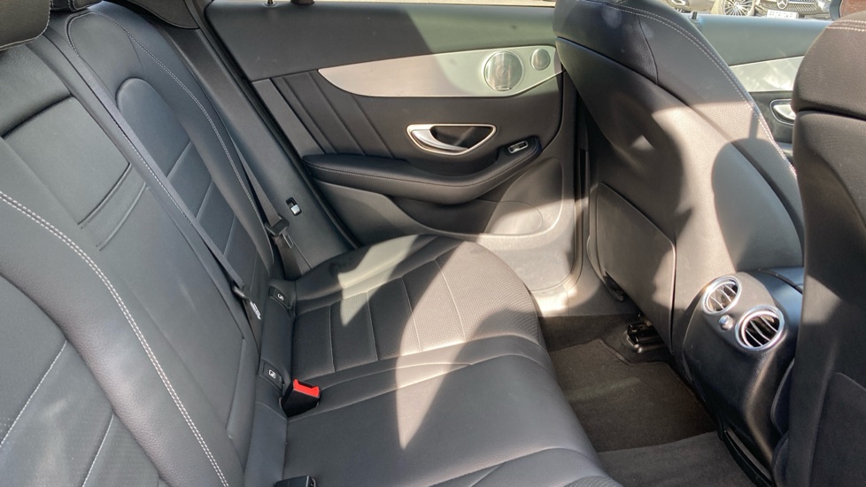 Mercedes-Benz GLC 250d 4Matic SE 5dr 9G-Tronic Diesel Estate - Image 16