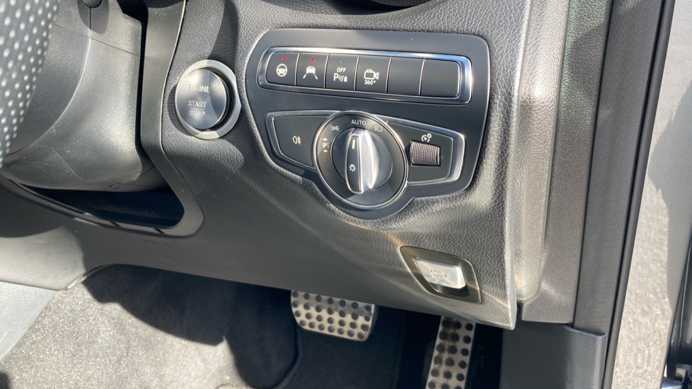 Mercedes-Benz GLC 250d 4Matic SE 5dr 9G-Tronic Diesel Estate - Image 35