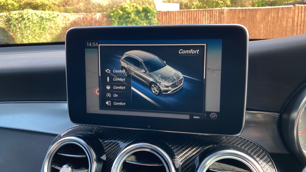 Mercedes-Benz GLC 250d 4Matic SE 5dr 9G-Tronic Diesel Estate - Image 43