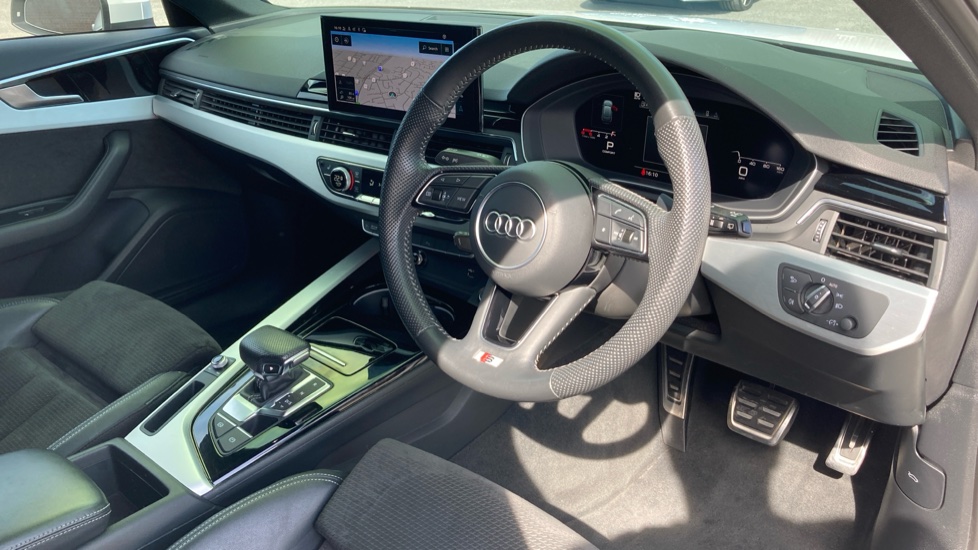 Audi A4 35 TFSI S Line 5dr S Tronic Petrol Estate - Image 11