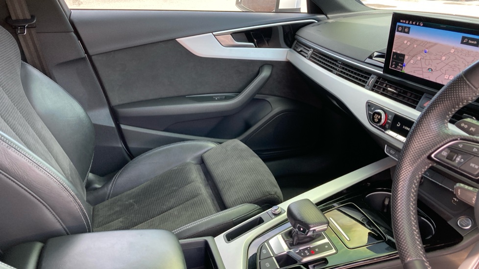 Audi A4 35 TFSI S Line 5dr S Tronic Petrol Estate - Image 14