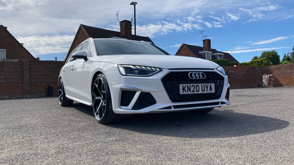Audi A4 35 TFSI S Line 5dr S Tronic Petrol Estate - Image 21