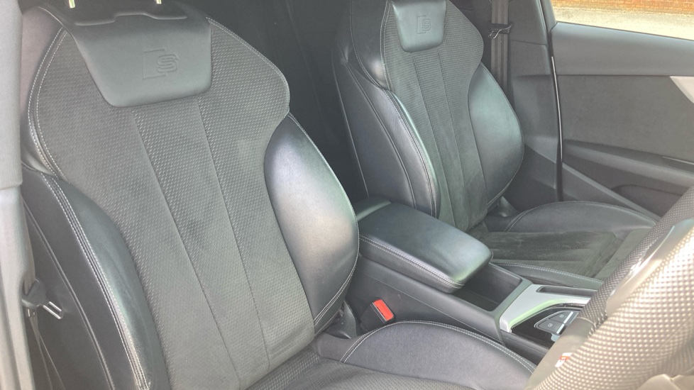 Audi A4 35 TFSI S Line 5dr S Tronic Petrol Estate - Image 30