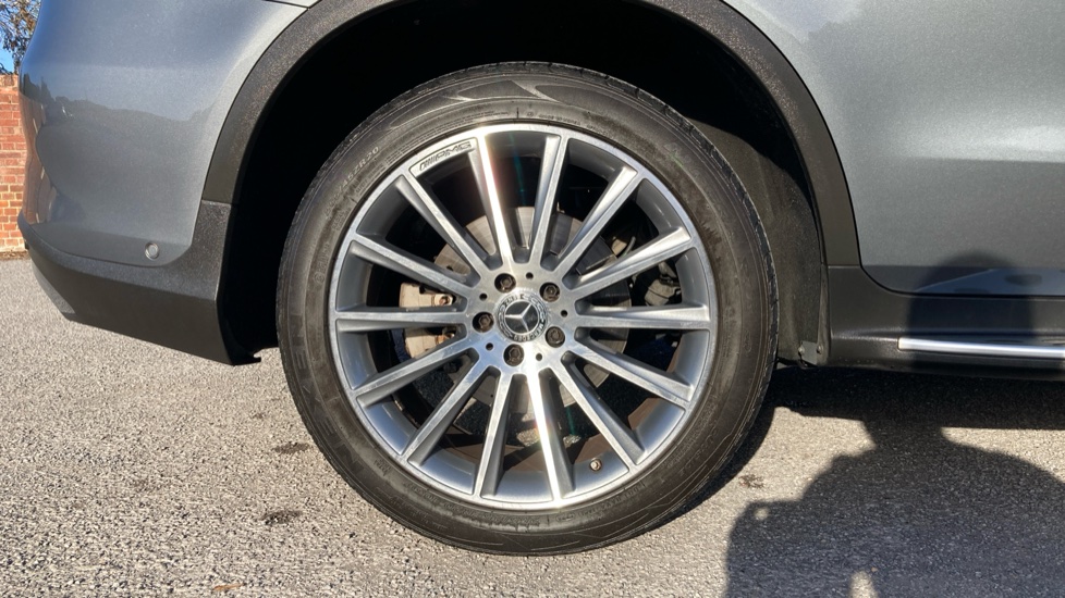 Mercedes-Benz GLC 300d 4Matic AMG Line Premium 5dr 9G-Tronic Diesel Estate - Image 7
