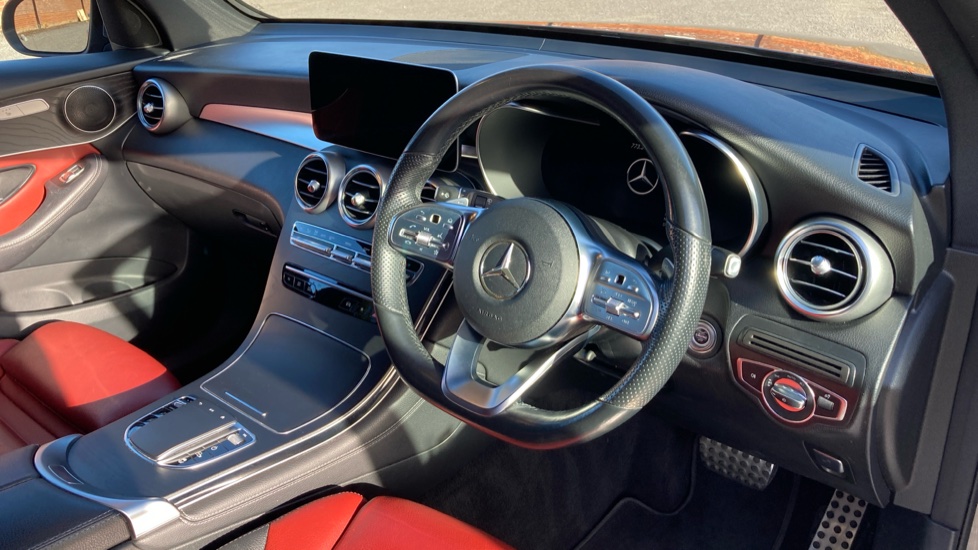 Mercedes-Benz GLC 300d 4Matic AMG Line Premium 5dr 9G-Tronic Diesel Estate - Image 11