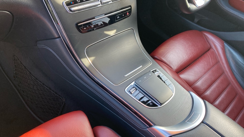Mercedes-Benz GLC 300d 4Matic AMG Line Premium 5dr 9G-Tronic Diesel Estate - Image 13