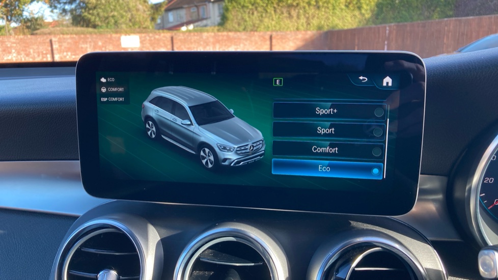 Mercedes-Benz GLC 300d 4Matic AMG Line Premium 5dr 9G-Tronic Diesel Estate - Image 41