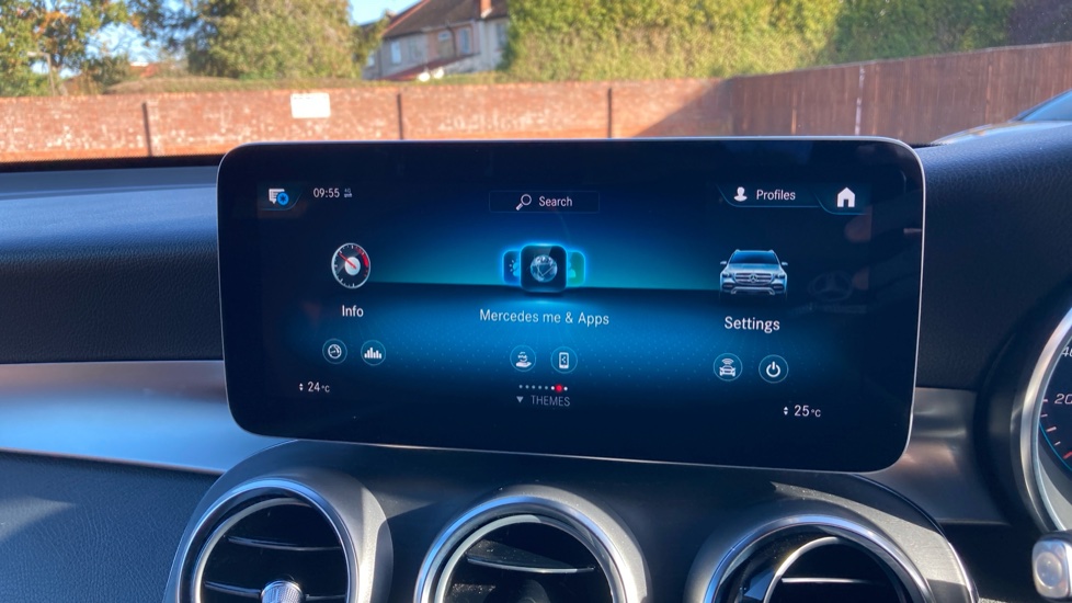Mercedes-Benz GLC 300d 4Matic AMG Line Premium 5dr 9G-Tronic Diesel Estate - Image 45