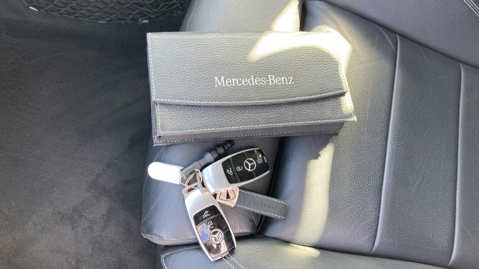 Mercedes-Benz E-Class E 200 SE 5dr 9G-Tronic Petrol Estate - Image 19