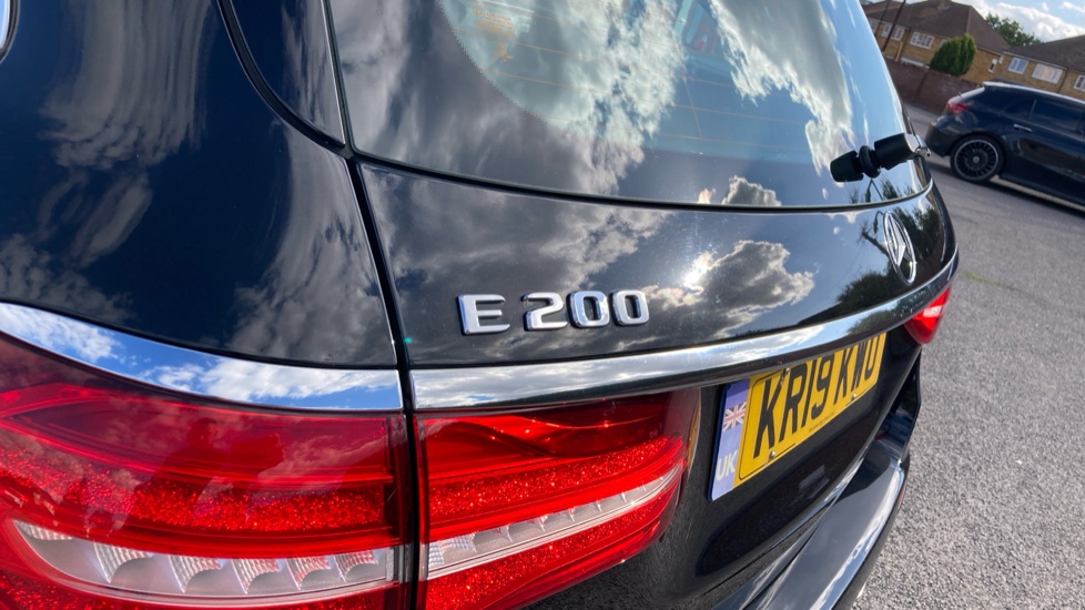 Mercedes-Benz E-Class E 200 SE 5dr 9G-Tronic Petrol Estate - Image 23