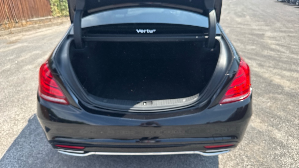Mercedes-Benz S-Class S350d L AMG Line 4dr 9G-Tronic Diesel Saloon - Image 4