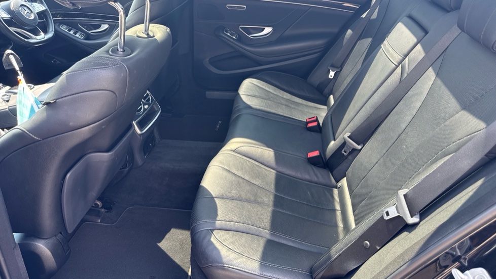 Mercedes-Benz S-Class S350d L AMG Line 4dr 9G-Tronic Diesel Saloon - Image 16