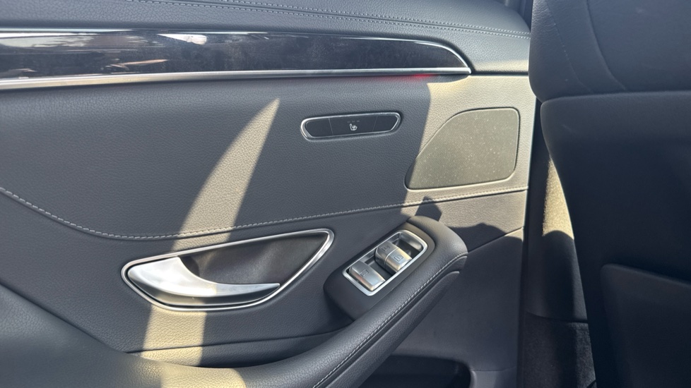 Mercedes-Benz S-Class S350d L AMG Line 4dr 9G-Tronic Diesel Saloon - Image 24