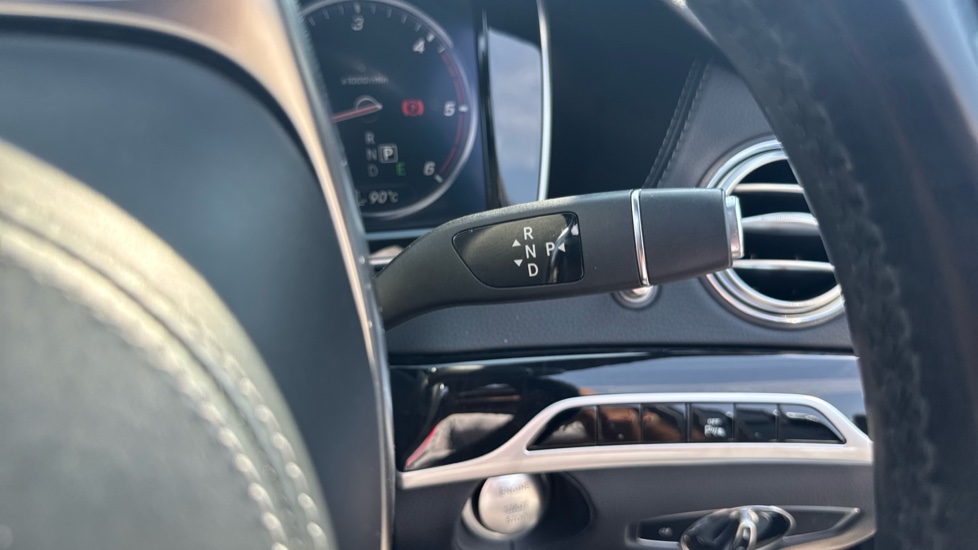 Mercedes-Benz S-Class S350d L AMG Line 4dr 9G-Tronic Diesel Saloon - Image 38