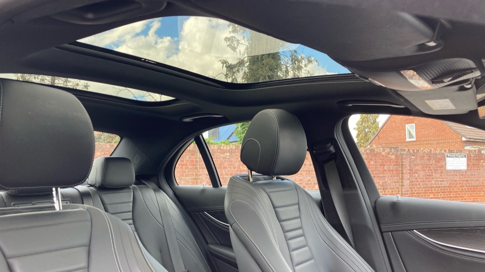 Mercedes-Benz E-Class E220d AMG Line Premium 4dr 9G-Tronic Diesel Saloon - Image 32