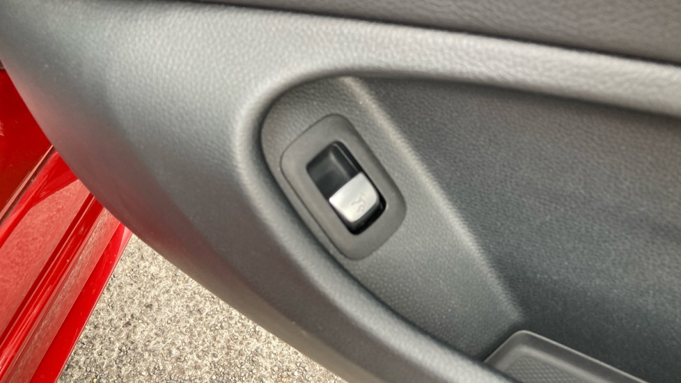 Mercedes-Benz C-Class C300 AMG Line Premium 2dr 9G-Tronic Petrol Coupe - Image 29