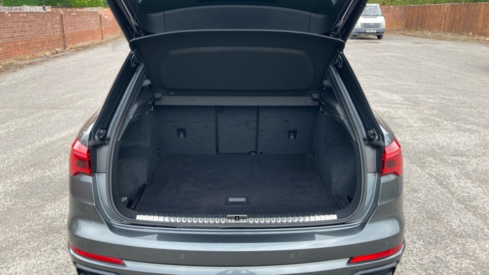 Audi Q3 35 TFSI S Line 5dr S Tronic Petrol Estate - Image 4