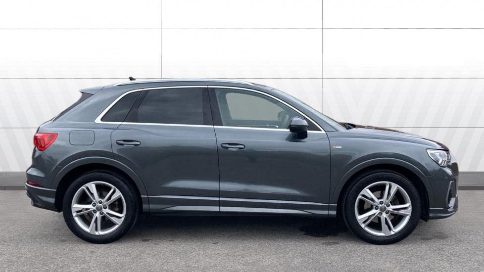 Audi Q3 35 TFSI S Line 5dr S Tronic Petrol Estate - Image 5