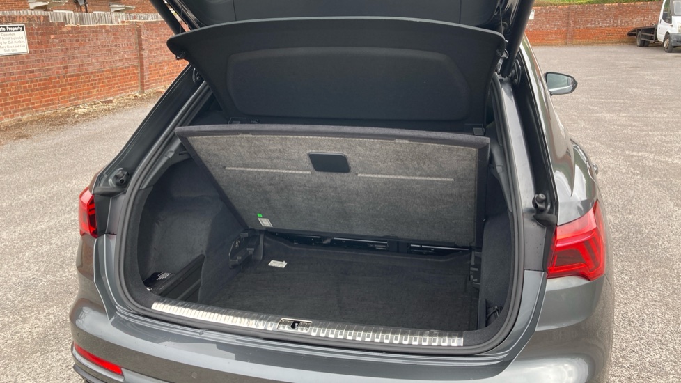 Audi Q3 35 TFSI S Line 5dr S Tronic Petrol Estate - Image 29