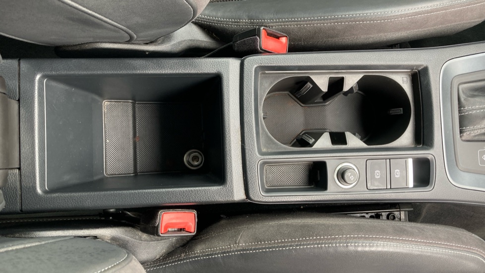 Audi Q3 35 TFSI S Line 5dr S Tronic Petrol Estate - Image 35