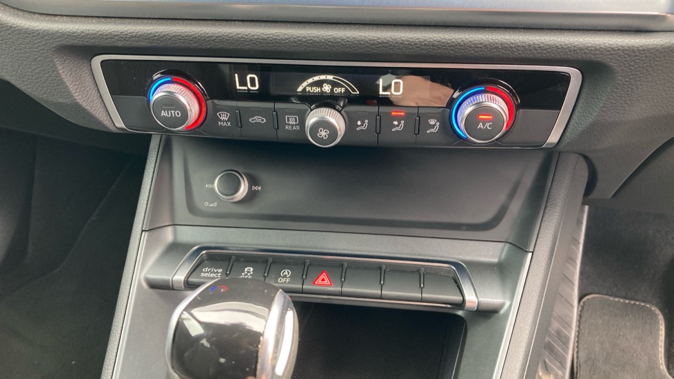 Audi Q3 35 TFSI S Line 5dr S Tronic Petrol Estate - Image 37
