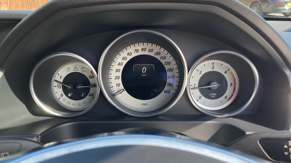 Mercedes-Benz E-Class E220 BlueTEC AMG Night Ed Premium 5dr 7G-Tronic Diesel Estate - Image 18