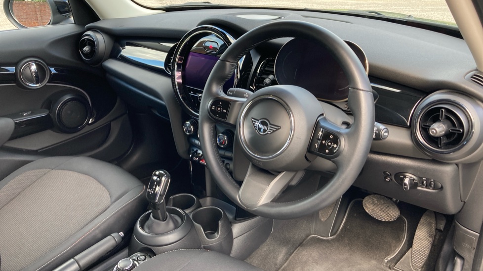 MINI Hatchback 1.5 Cooper Classic 5dr Auto Petrol Hatchback - Image 11