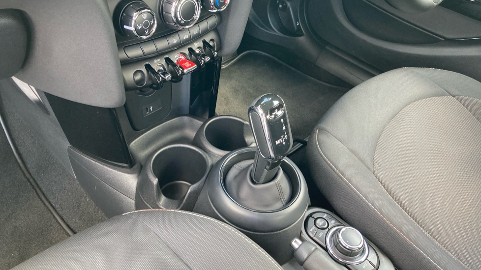 MINI Hatchback 1.5 Cooper Classic 5dr Auto Petrol Hatchback - Image 13