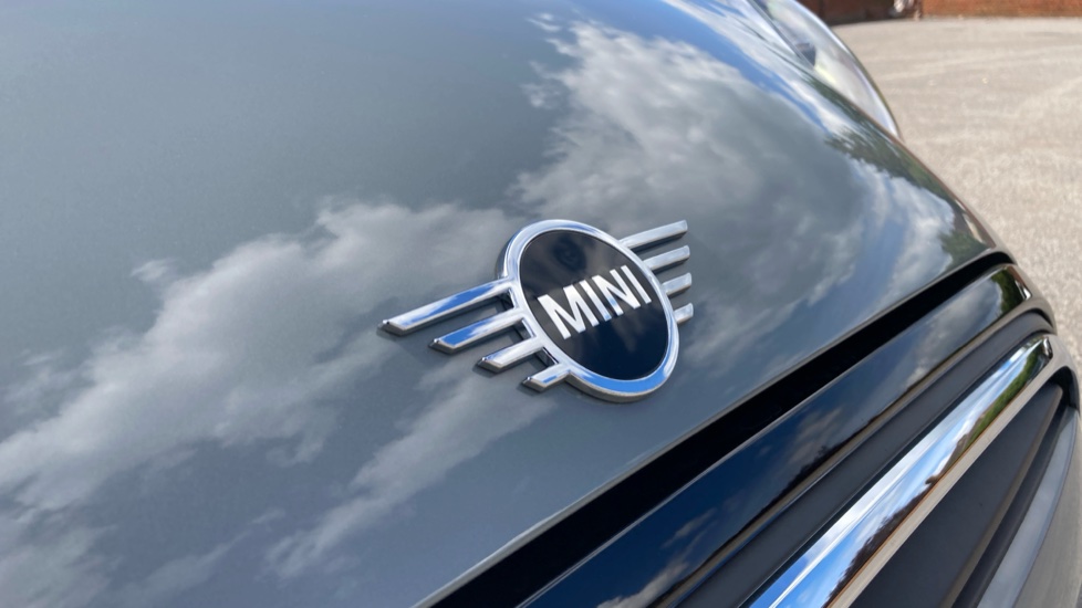 MINI Hatchback 1.5 Cooper Classic 5dr Auto Petrol Hatchback - Image 21
