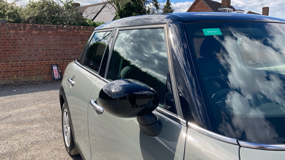 MINI Hatchback 1.5 Cooper Classic 5dr Auto Petrol Hatchback - Image 22