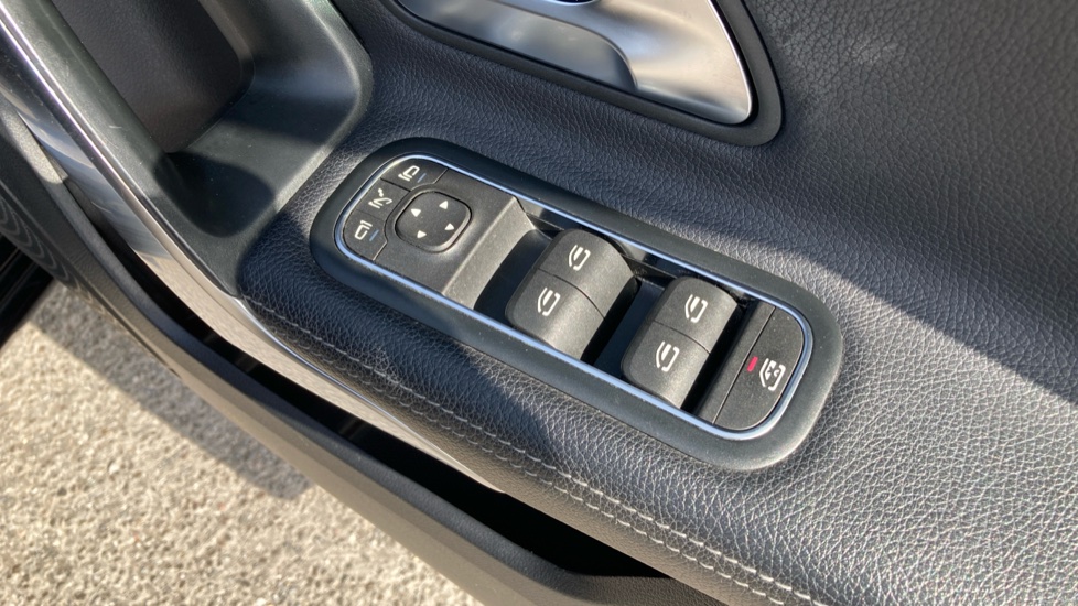 Mercedes-Benz A-Class A180 Sport Executive 5dr Petrol Hatchback - Image 30