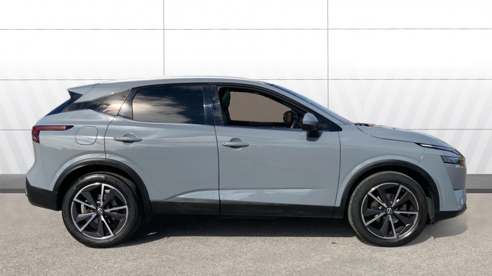 Nissan Qashqai 1.3 DiG-T MH 158 Tekna 5dr Petrol Hatchback - Image 5