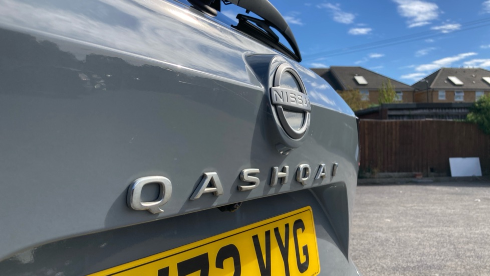 Nissan Qashqai 1.3 DiG-T MH 158 Tekna 5dr Petrol Hatchback - Image 23