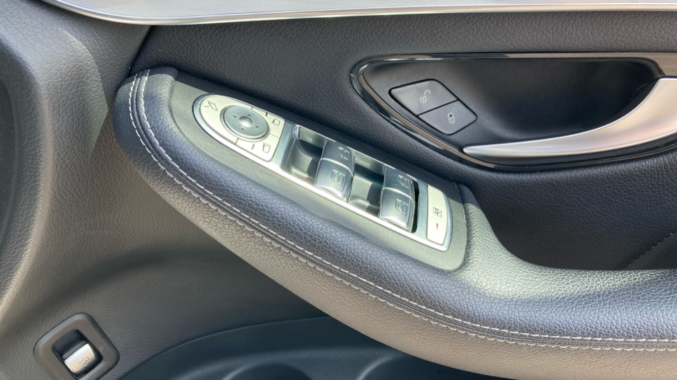 Mercedes-Benz GLC 250d 4Matic AMG Night Edition 5dr 9G-Tronic Diesel Estate - Image 31
