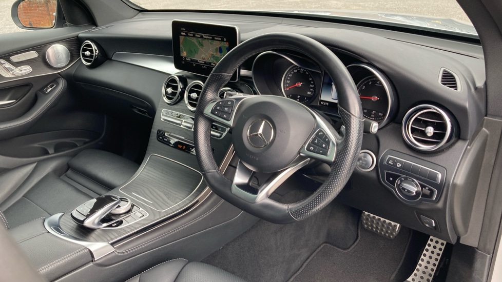 Mercedes-Benz GLC 250 4Matic AMG Night Edition 5dr 9G-Tronic Petrol Estate - Image 11
