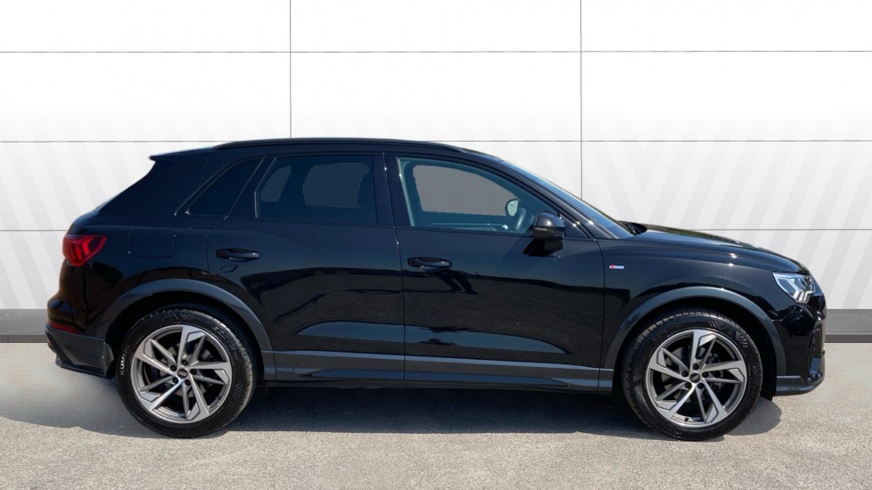 Audi Q3 35 TFSI Black Edition 5dr S Tronic Petrol Estate - Image 5