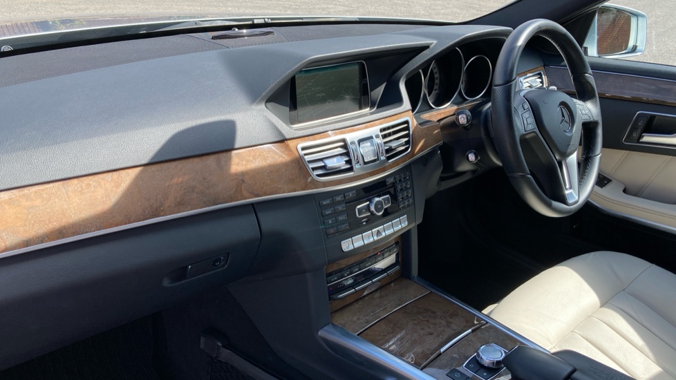 Mercedes-Benz E-Class E200 SE 4dr 7G-Tronic Petrol Saloon - Image 9