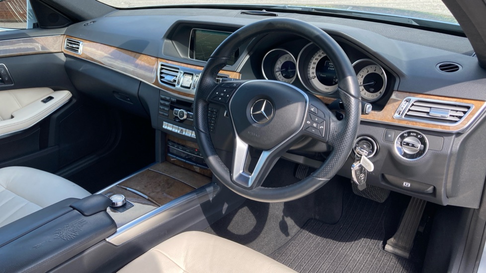 Mercedes-Benz E-Class E200 SE 4dr 7G-Tronic Petrol Saloon - Image 11