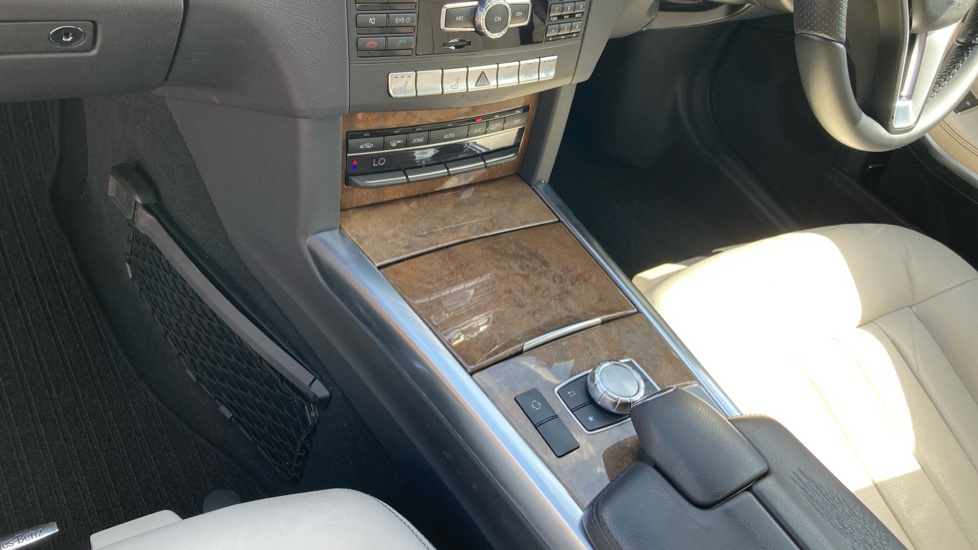 Mercedes-Benz E-Class E200 SE 4dr 7G-Tronic Petrol Saloon - Image 13