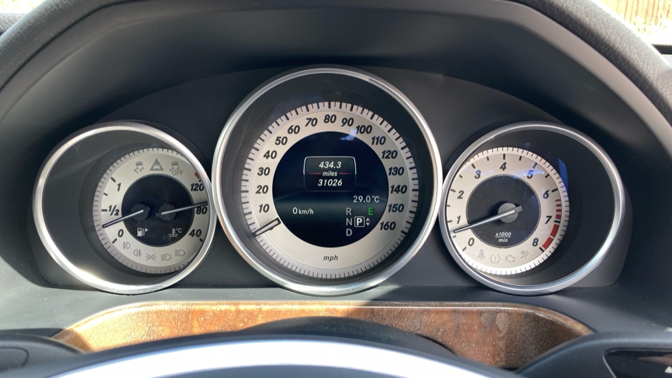 Mercedes-Benz E-Class E200 SE 4dr 7G-Tronic Petrol Saloon - Image 18
