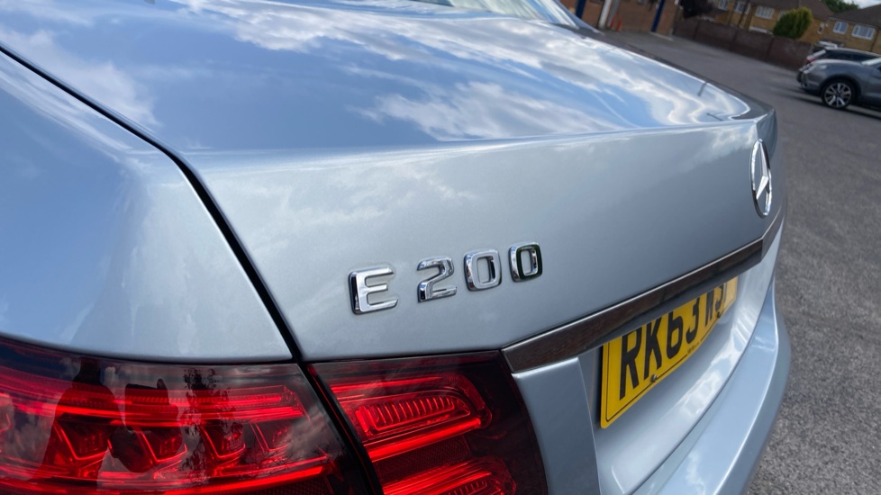 Mercedes-Benz E-Class E200 SE 4dr 7G-Tronic Petrol Saloon - Image 23