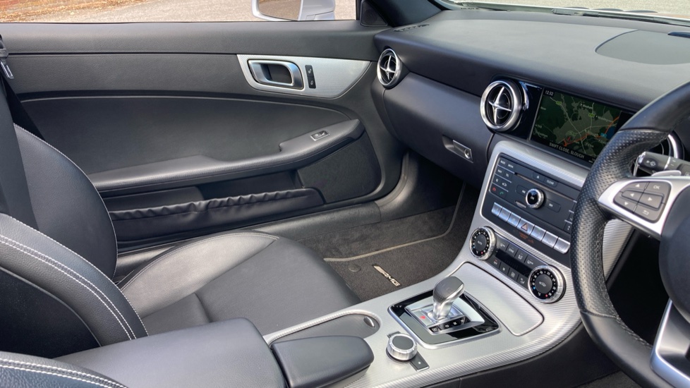 Mercedes-Benz SLC 300 AMG Line 2dr 9G-Tronic Petrol Roadster - Image 14