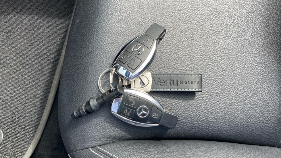 Mercedes-Benz SLC 300 AMG Line 2dr 9G-Tronic Petrol Roadster - Image 20