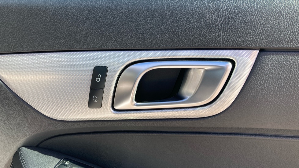 Mercedes-Benz SLC 300 AMG Line 2dr 9G-Tronic Petrol Roadster - Image 27