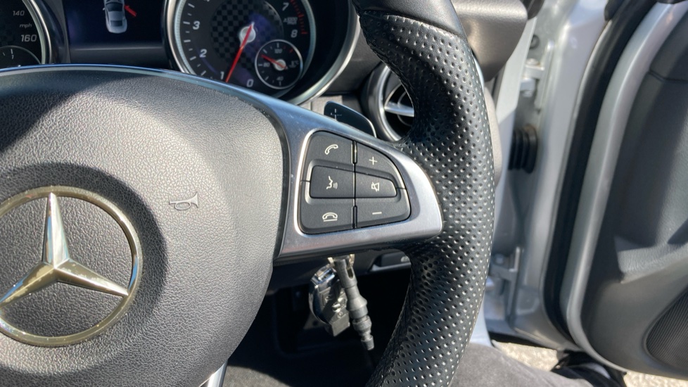 Mercedes-Benz SLC 300 AMG Line 2dr 9G-Tronic Petrol Roadster - Image 32